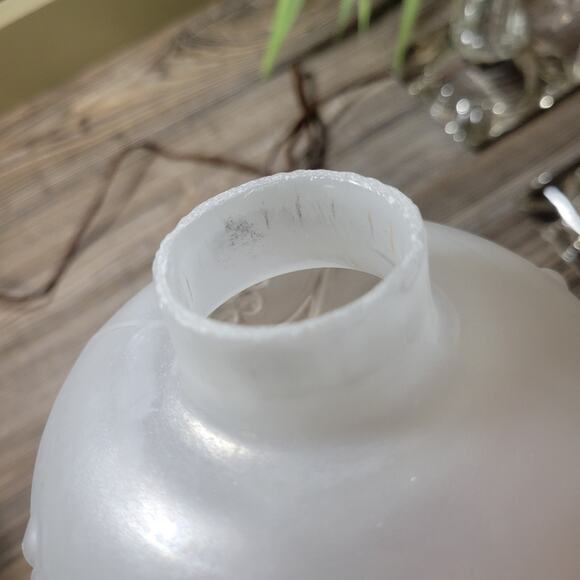 2 Vintage Lamps, Milk Glass Tulip Shades, Missing Prisms, Shabby Chic Decor - Picture 8 of 10